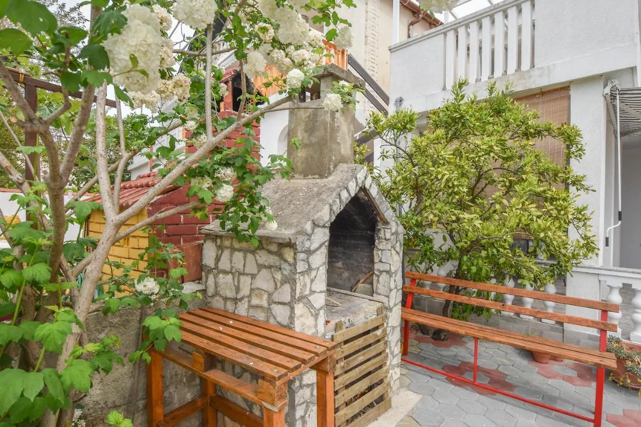 Apartment Rota Turanj