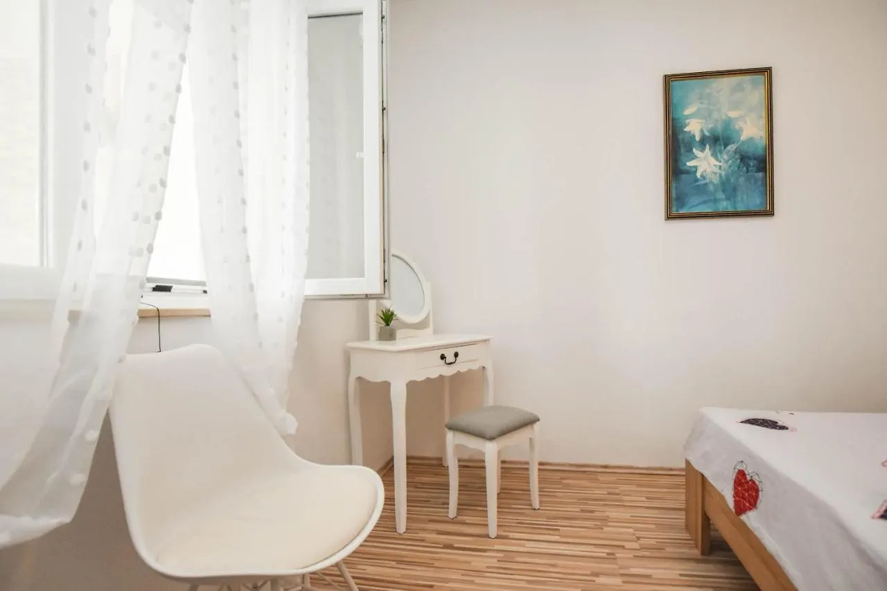 Apartment Rota Turanj