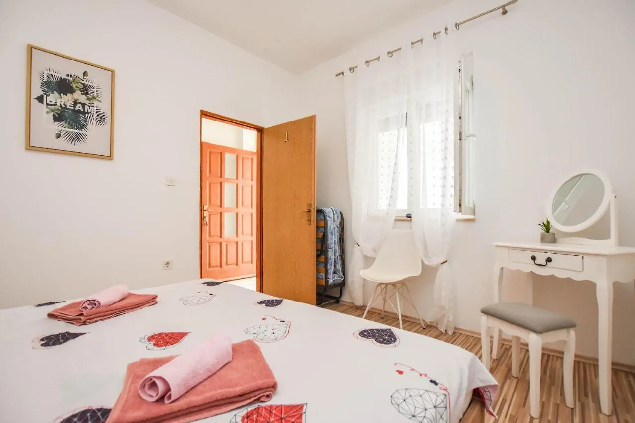 Apartment Rota Turanj Croatia