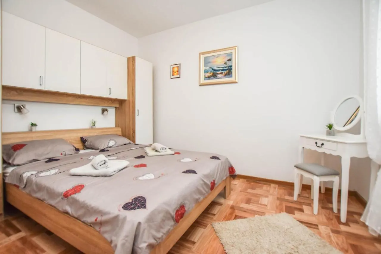 Apartment Rota Turanj